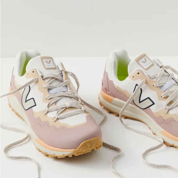 Veja Fitz Roy Sneakers - Picture 3 of 6